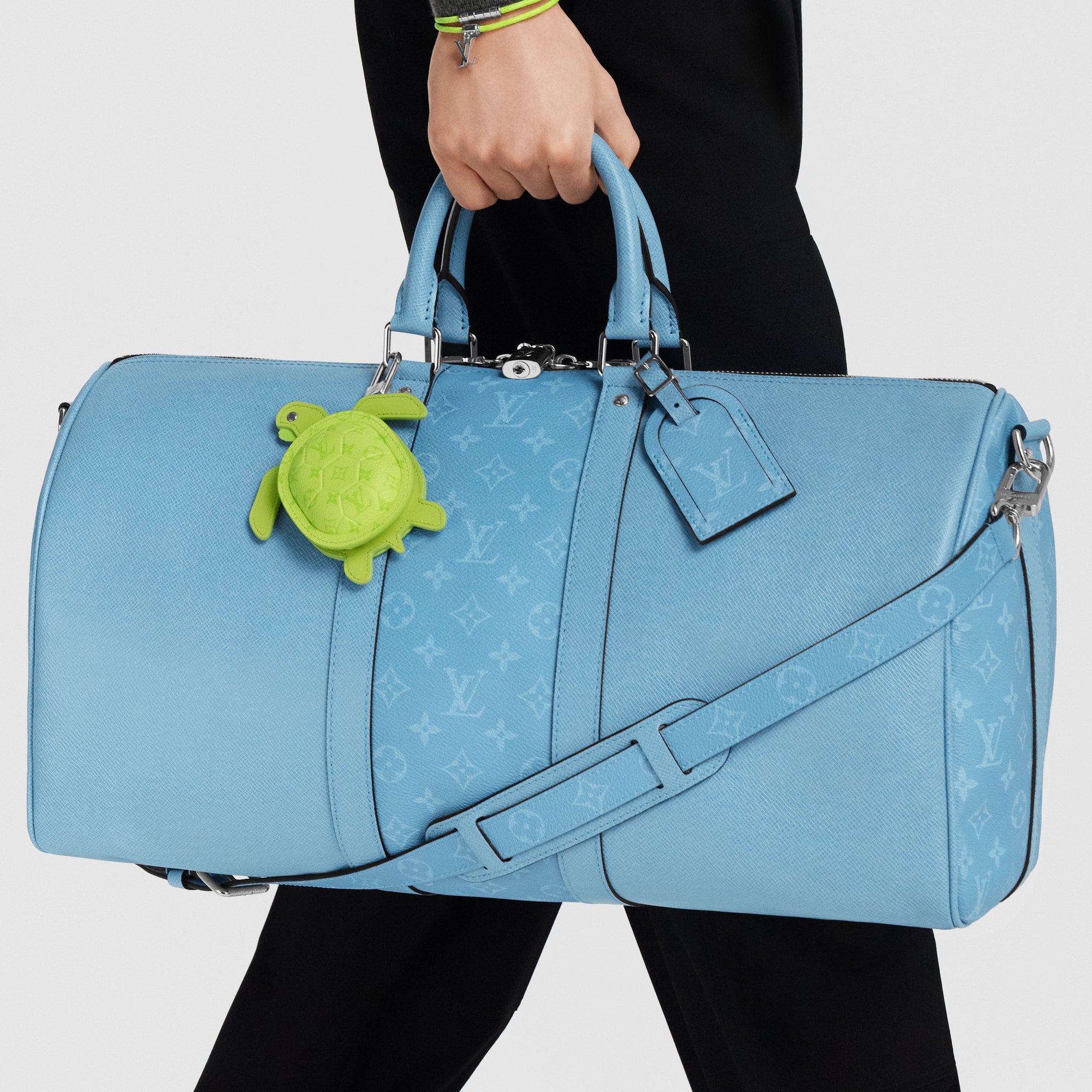 限定値引！ルイヴィトンBIJ LV タートルラインバッグチャームM02526 限定値引！ルイヴィトンBIJ LV タートルラインバッグチャームM02526